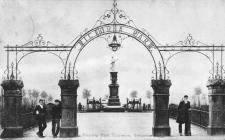 Victoria Park, Swansea, entrance gates