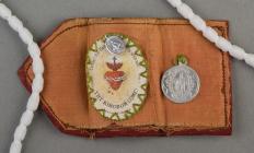 A gift sent by Pte Joseph Jones to his wife,...