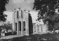 Llangollen. Valle Crucis Abbey