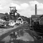 Lewis Merthyr Colliery, 1977, hydraulic roof...