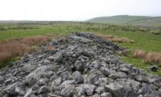 CARNEDDAU HENGWM, SOUTH CAIRN