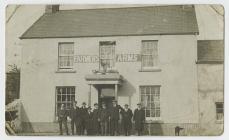 The Farmer's Arms, and patrons, Nottage, c...