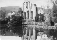 Llangollen. Valle Crucis Abbey