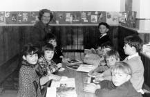 Dosbarth ysgol Sul Capel Cefn Nanau, Llangwm...