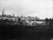 bridge and village, Llansantffraid-ym-Mechain