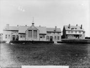 Ysgol y Sir a thy'r ysgol, Llandysul (Cer)