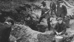 Unemployed miners getting coal, Tredegar...