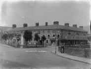 The Cenotaph, Newtown