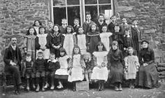 Llanfihangel-y-Creuddyn School 1906