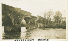 Nantgaredig bridge flood damage, 1933. Pont...