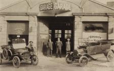 County Garage, Llandeilo gyda Ceir Ford, 1911