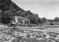  COTTAGES ON BEACH, LLANBEDROG