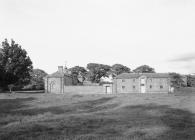  WYNNSTAY PARK KENNELS