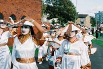 Cardiff Carnival 2004 - Spirit of Mother Earth