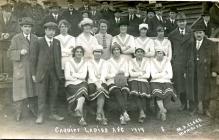 Ffotograff o dîm pêl-droed Cardiff Ladies A.F.C.