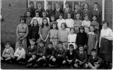 Class photo at New Inn School Pontypool c1920.