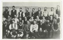 Benjamin Brunt's threshing group, about 1893.