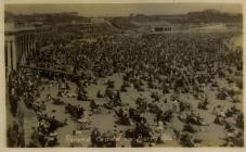 Record Crowd on Barry Island.