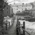 Footbridge in Ceinws / Esgairgeiliog crossing...