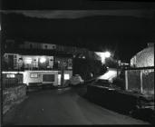 Tafarn Dwynant and Aberglesyrch Bridge at night