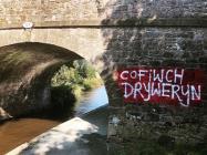 Murlun Cofiwch Dryweryn, Llangollen, Pont 34W