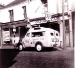 Loreto Pelosi's ice-cream van, Oxford Cafe...