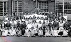 Pantomime cast, Cwmfelinfach, 1942/43