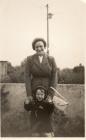 Dora & Ruth Phillips, Middleton, Llanteg,...