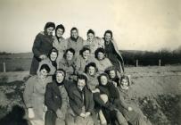 Land Army women in cold weather, Tynclawdd, 1944