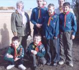 Carmel Scouts and Cubs ar ôl plannu 30 o goed...