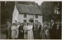 Capel Llandilo yn mynd i Sain Ffagan 1953