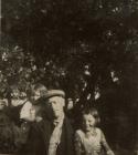 John Glynsaithmaen with two little girls