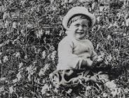 Unidentified children, Skomer Island, c.1910