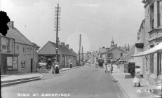 Stryd Fawr, Y Bont-faen - golygfa stryd. c1900...